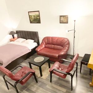Centro Apartment Near Gedimas Avenue