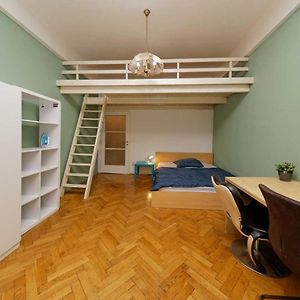 Appartement à 3 Chambres à Coucher