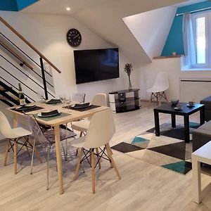 Appartement à 2 Chambres à Coucher