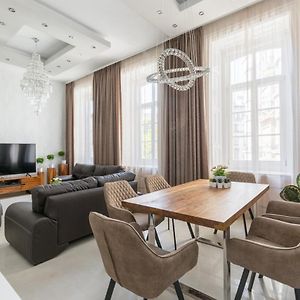 Luxury Dream Home At The Basilica 3Br/2Bath