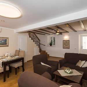 Apartment Maru Prestige