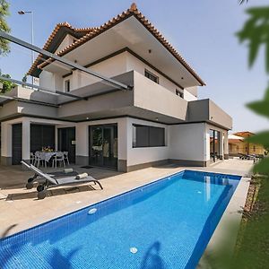 Villa à 3 Chambres à Coucher