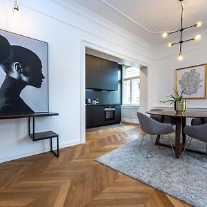 Appartement à 2 Chambres à Coucher