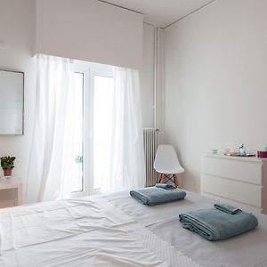 2 Bdrm Apt For Up To 6 Guests Next To Acropolis Museum