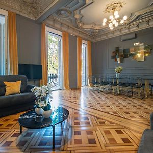 You Stylish City Center Apartments
