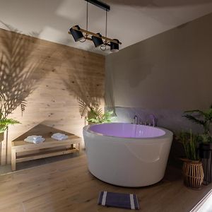NOHO Boutique , premium living 8
