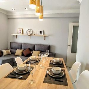 Appartement à 3 Chambres à Coucher