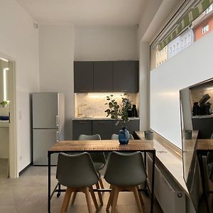 2-Zimmer-Appartment In Top-City-Lage Mit Parken Und Klimaanlage