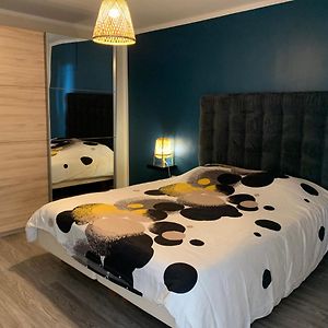 Appartement à 2 Chambres à Coucher