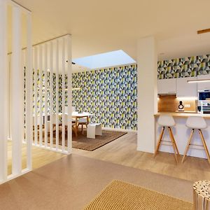 Appartement à 2 Chambres à Coucher