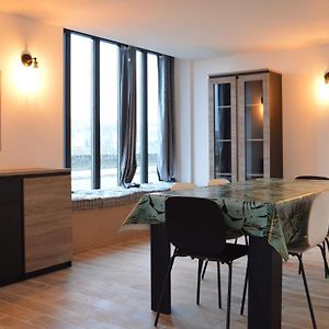 Appartement à 2 Chambres à Coucher
