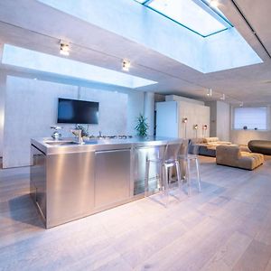 Appartement à 3 Chambres à Coucher