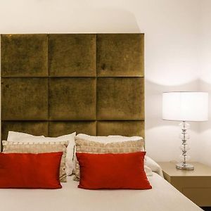 Appartement à 3 Chambres à Coucher