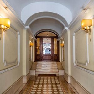 Appartement à 2 Chambres à Coucher