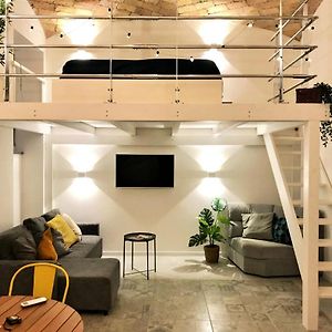 Beautifully Renovated Loft In Trastevere
