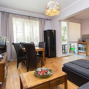 Colorful 2Bdr Apartment In The City Center