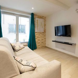 BNB RENTING brand-new atypical studio in rue Fourmillière