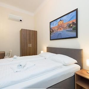 Appartement à 2 Chambres à Coucher