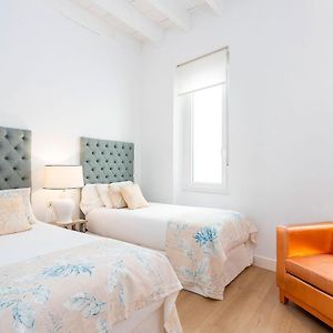 Genteel Home Julio César