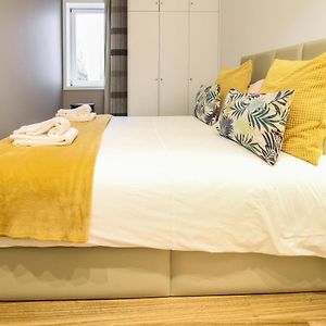 Msc Flats - Comercio Do Porto