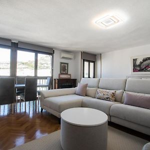 Appartement à 3 Chambres à Coucher