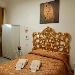 Private Bathroom King Room