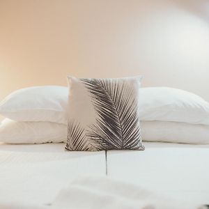 Studio Lit King-Size