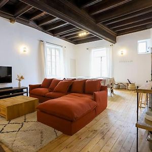 Appartement à 2 Chambres à Coucher