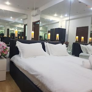 Mirrors Room Mega Mall National Arena