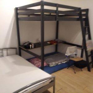Economy Flat 18 Minutes From Vaclavske Namesti