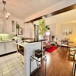 Appartement à 2 Chambres à Coucher