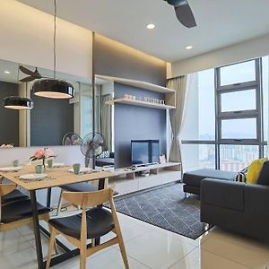 Appartement à 2 Chambres à Coucher