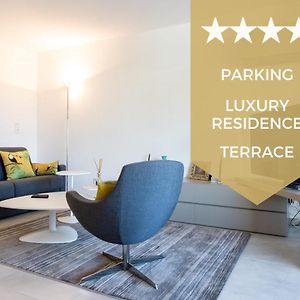 Renovated 2-Br Apartment With Terrace And Pool