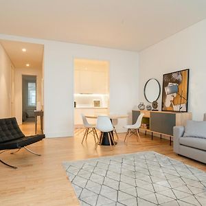 Appartement à 2 Chambres à Coucher