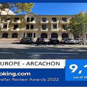 Appartement à 2 Chambres à Coucher