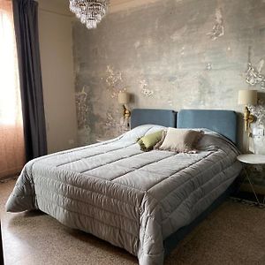 Chambre Standarde Lit Queen-Size