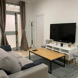 Appartement à 2 Chambres à Coucher