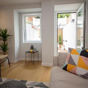 Designer Apartment In One Of Lisbon'S Trendiest Quarters