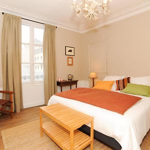 Chambre Lit Queen-Size