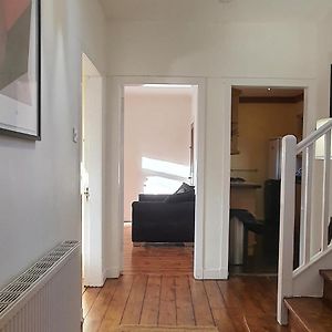 Appartement à 3 Chambres à Coucher