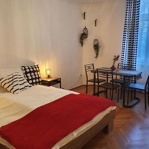 Appartement à 2 Chambres à Coucher