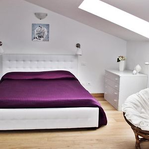 Appartement à 3 Chambres à Coucher