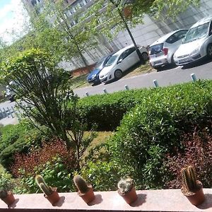 Joli T2 neuf - Parking offert