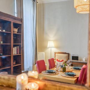 Superbe appartement 95m2 proche Arènes- parking coupole de Nimes gratuit
