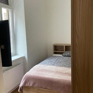 Tiny Twix Room In The City Centre