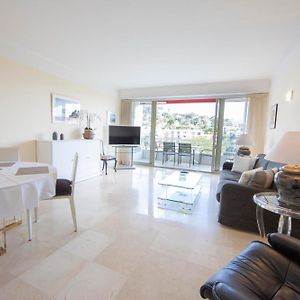 Appartement à 3 Chambres à Coucher