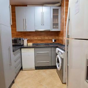 Appartement à 2 Chambres à Coucher
