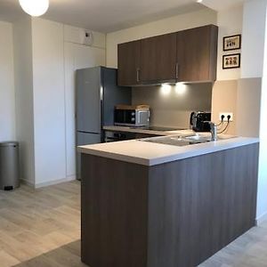 Appartement à 2 Chambres à Coucher