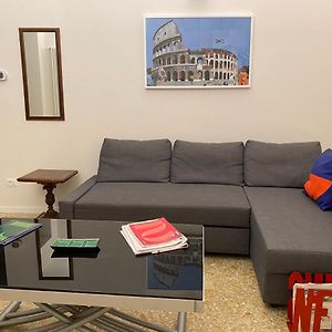 Appartement à 3 Chambres à Coucher