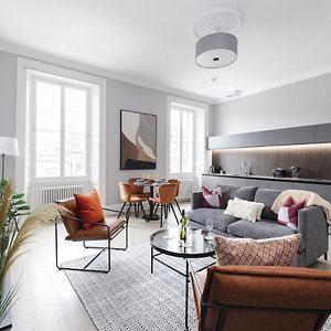 Joivy Luxurious Apt On Notable George Street